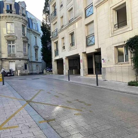 Casa Fluo דירה